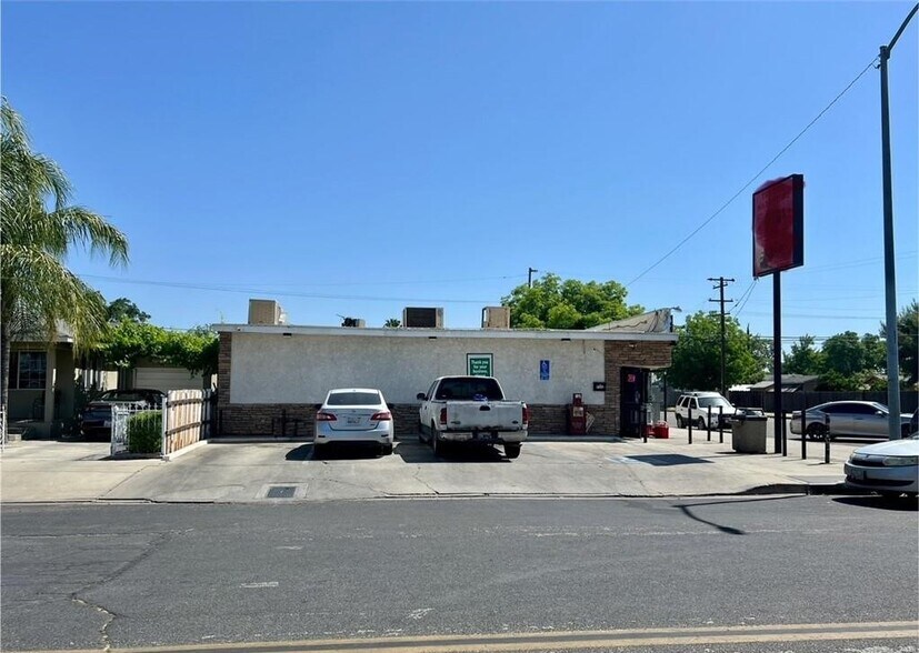 409 E 12th, Madera, CA à vendre - Photo de l’immeuble – Image 3 sur 9