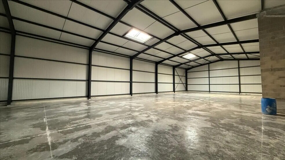 Industriel/Logistique dans Montagnat à vendre - Photo de l’immeuble – Image 2 sur 2