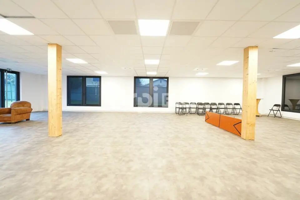 Bureau dans Sainte-Foy-lès-Lyon à louer Photo intérieure– Image 1 sur 17