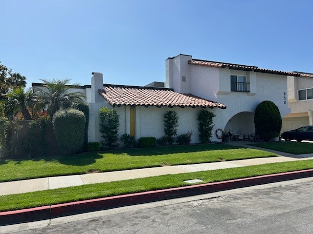 850 Kathleen St, Orange, CA à vendre - Photo de l’immeuble – Image 2 sur 14