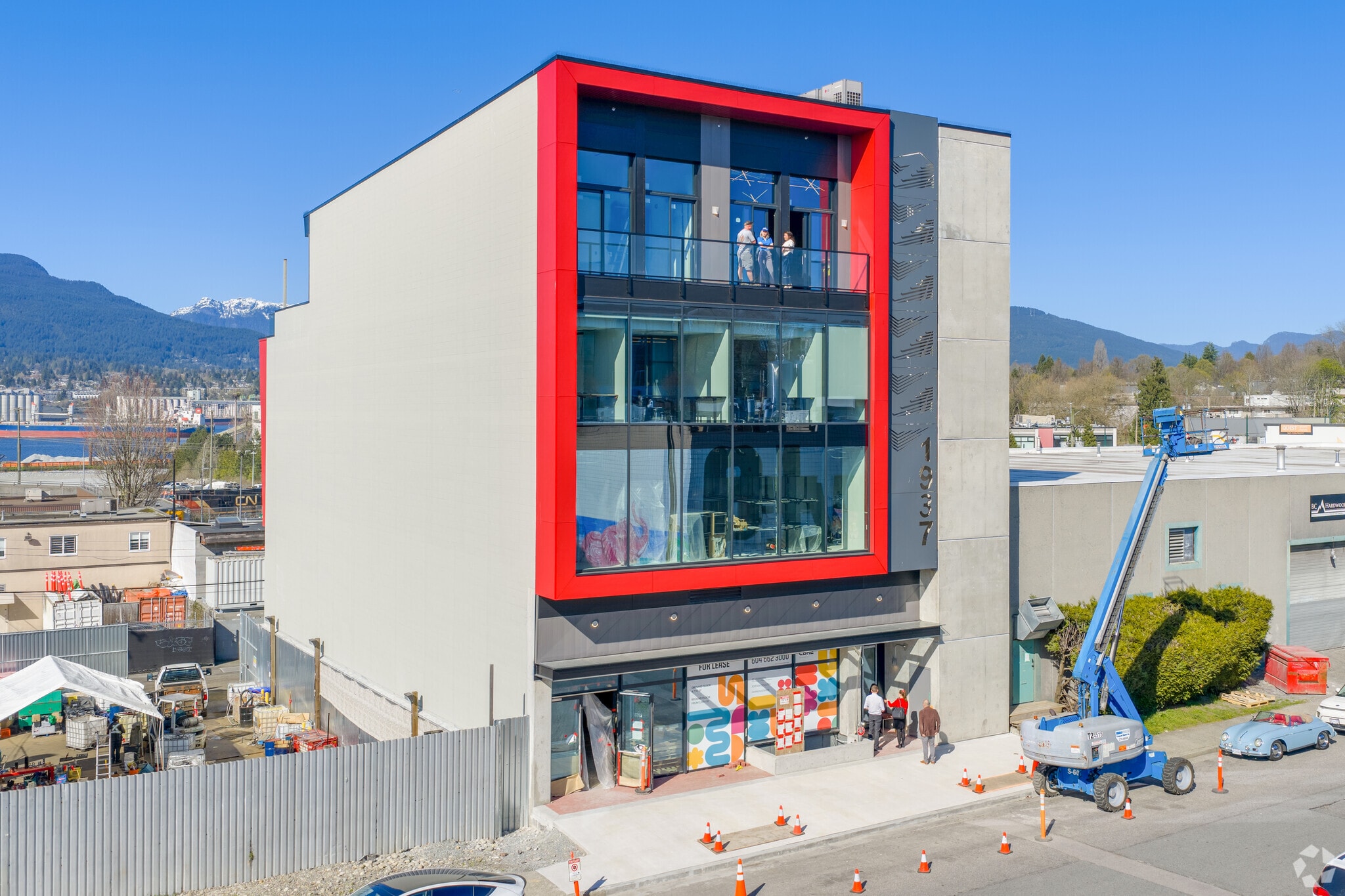 1937 Triumph St, Vancouver, BC à louer Photo principale– Image 1 sur 6