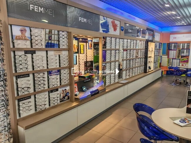 Plus de détails pour Local commercial à vendre