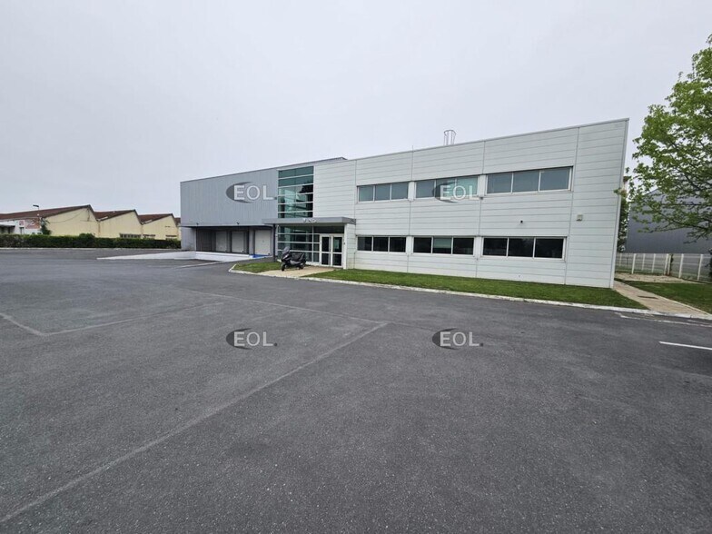 Industriel/Logistique dans Vitry-sur-Seine à louer - Photo de l’immeuble – Image 1 sur 17