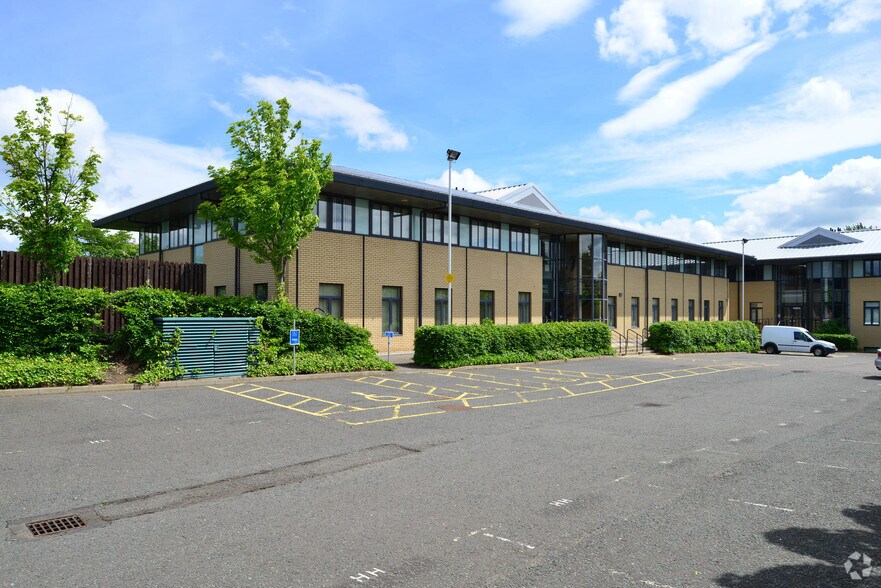 595 Calder Rd, Edinburgh à louer - Photo principale – Image 1 sur 6