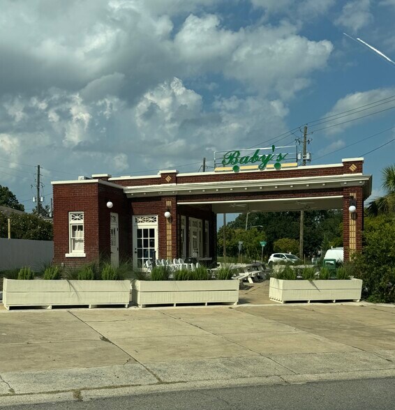 410 E 37th St, Savannah, GA à louer - Photo de l’immeuble – Image 1 sur 20