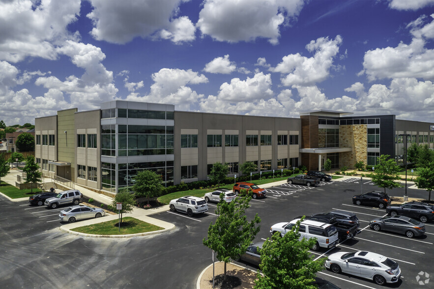 9810 State Highway 151, San Antonio, TX à louer - Photo de l’immeuble – Image 1 sur 7