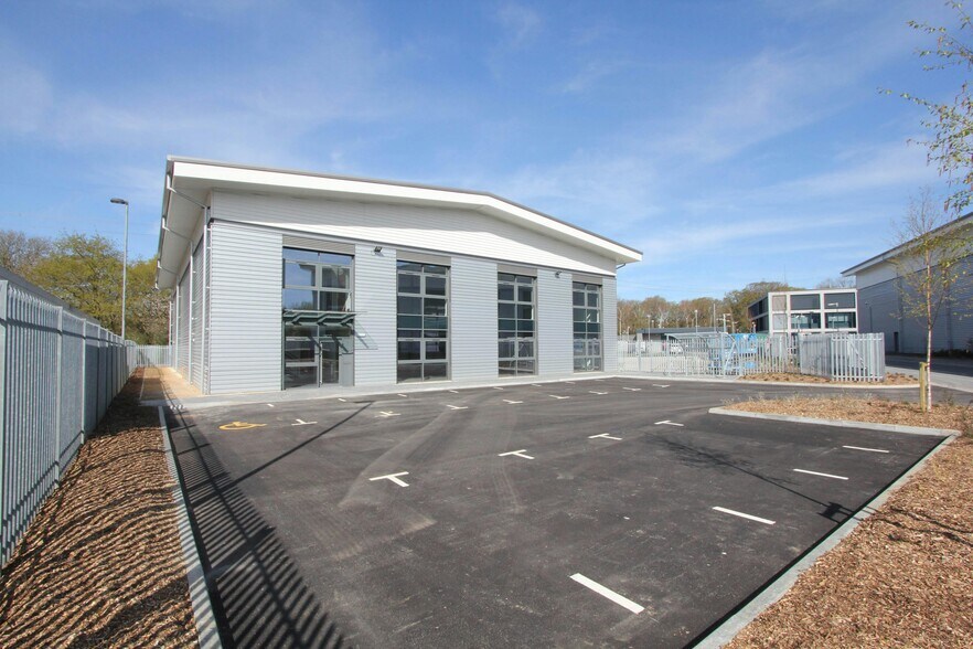 Kites Croft Business Park, Fareham à louer - Photo de l’immeuble – Image 2 sur 22