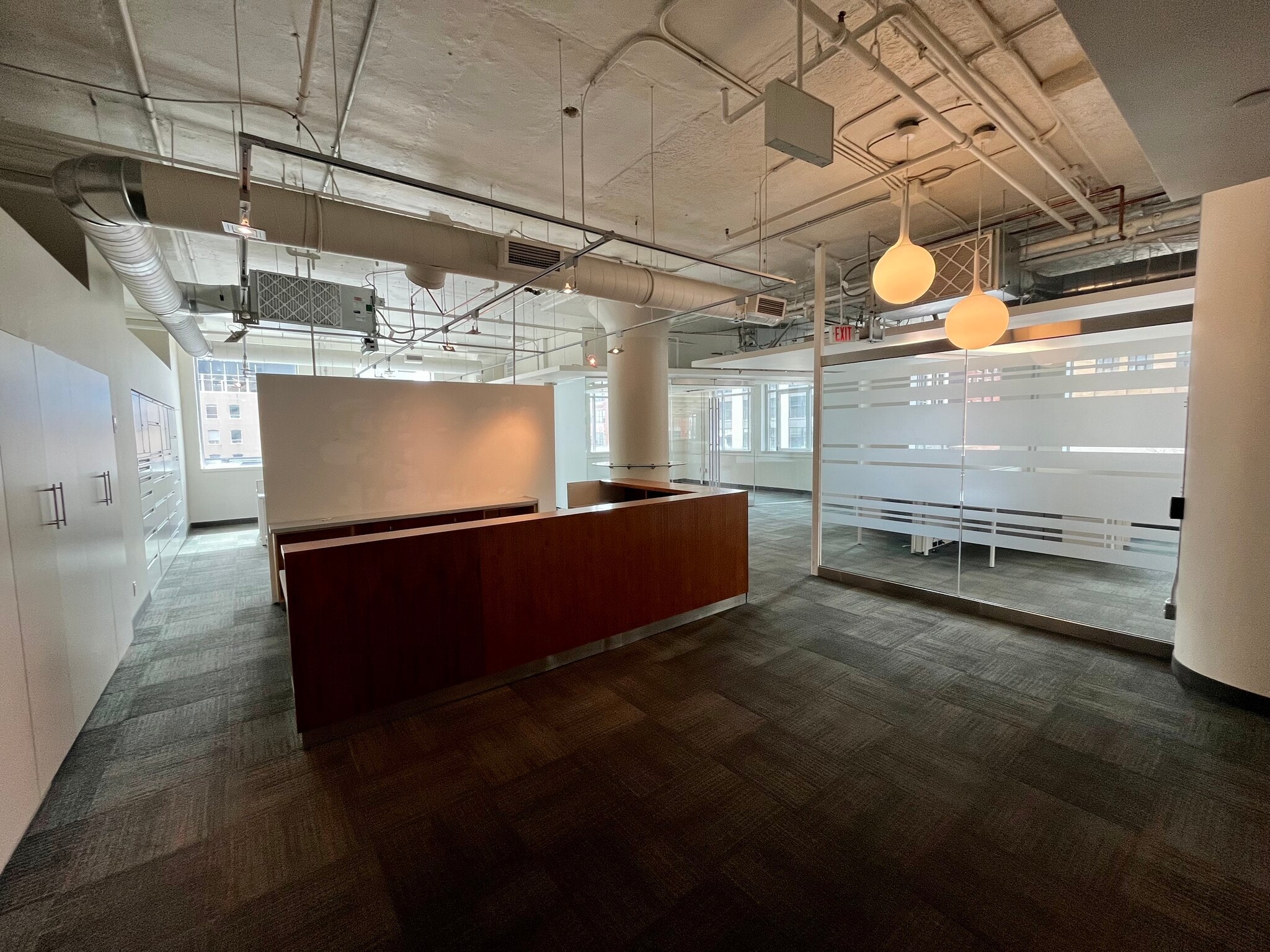 119 Spadina Ave, Toronto, ON à vendre Photo intérieure– Image 1 sur 3