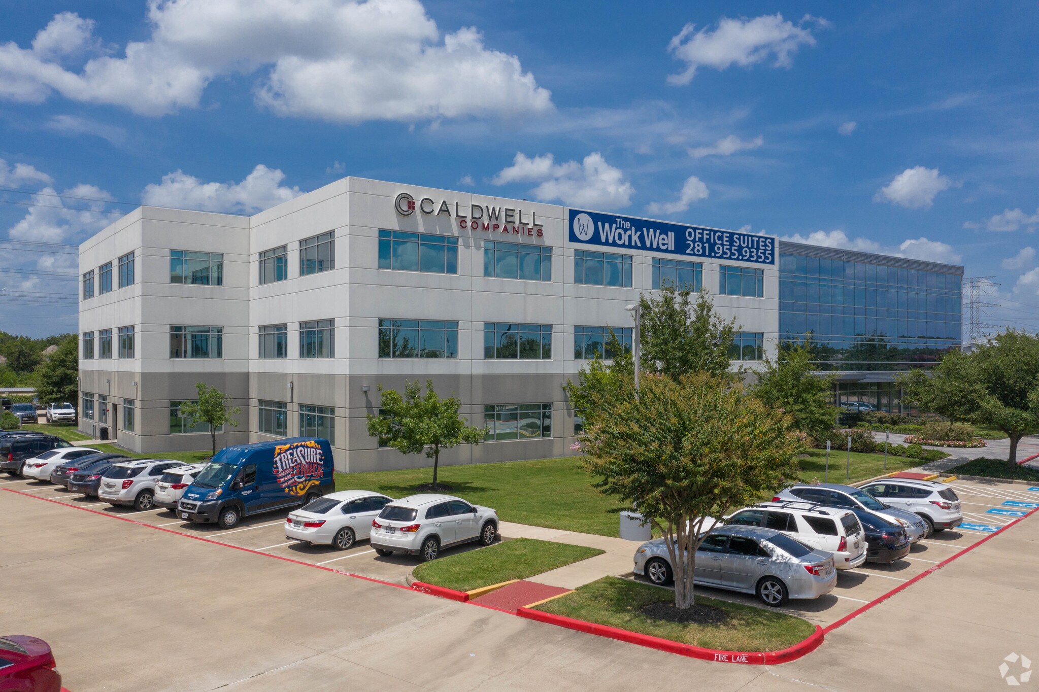13100 Wortham Center Dr, Houston, TX à louer Photo de l’immeuble– Image 1 sur 9