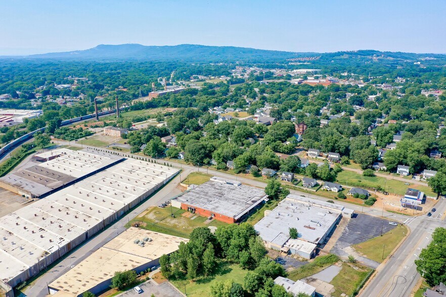 1505 Buncombe Rd, Greenville, SC à vendre - Photo de l’immeuble – Image 2 sur 15