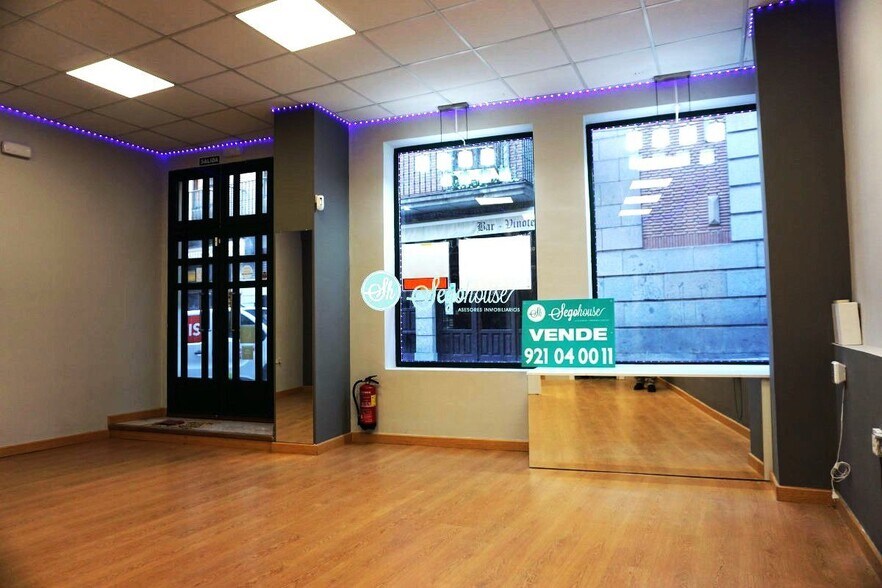 Immeuble residentiel dans Segovia, Segovia à vendre - Photo intérieure – Image 2 sur 4