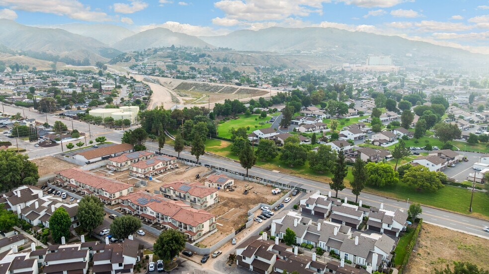 3164 N Sterling Ave, San Bernardino, CA à vendre - Aérien – Image 3 sur 26