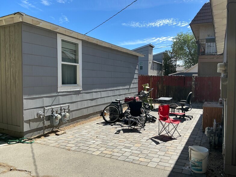 468 Capitol Hill Ave, Reno, NV à vendre - Photo de l’immeuble – Image 3 sur 18