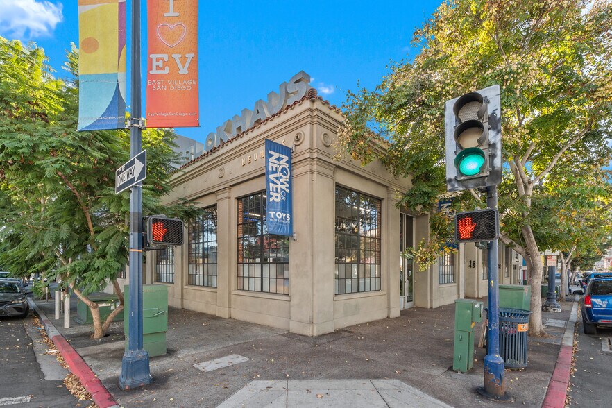 1025-1045 F St, San Diego, CA à louer - Photo de l’immeuble – Image 3 sur 14