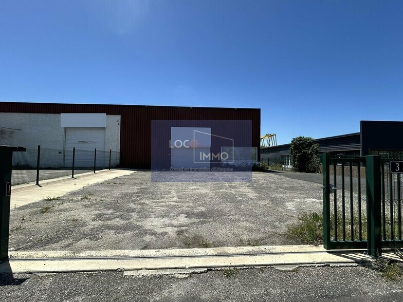 Local d’activités dans Pessac à louer - Photo de l’immeuble – Image 1 sur 12