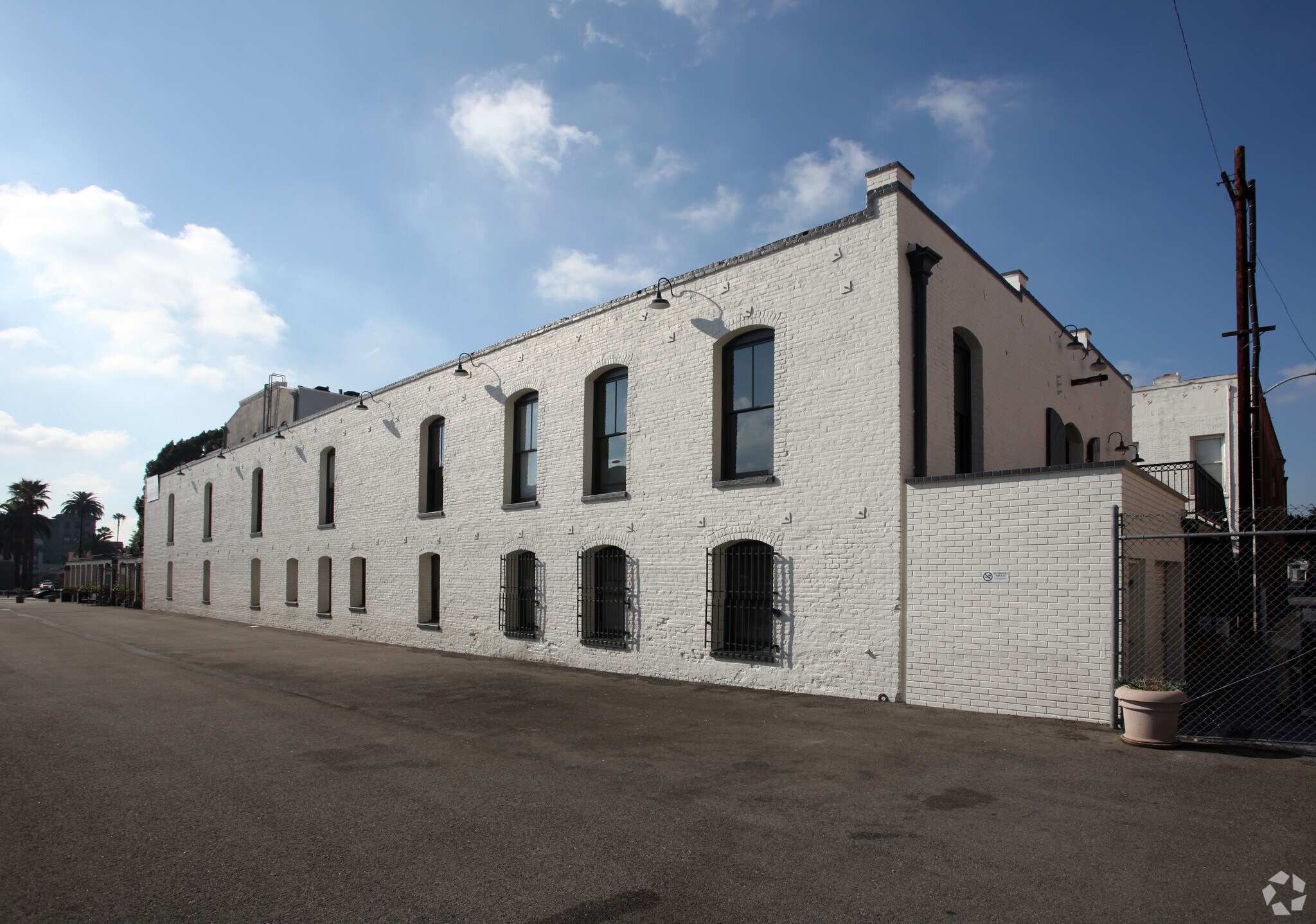 101 E Green St, Pasadena, CA à louer Photo principale– Image 1 sur 15