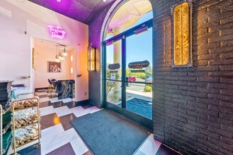 550 W Plumb Ln, Reno, NV à louer Photo intérieure– Image 2 sur 11