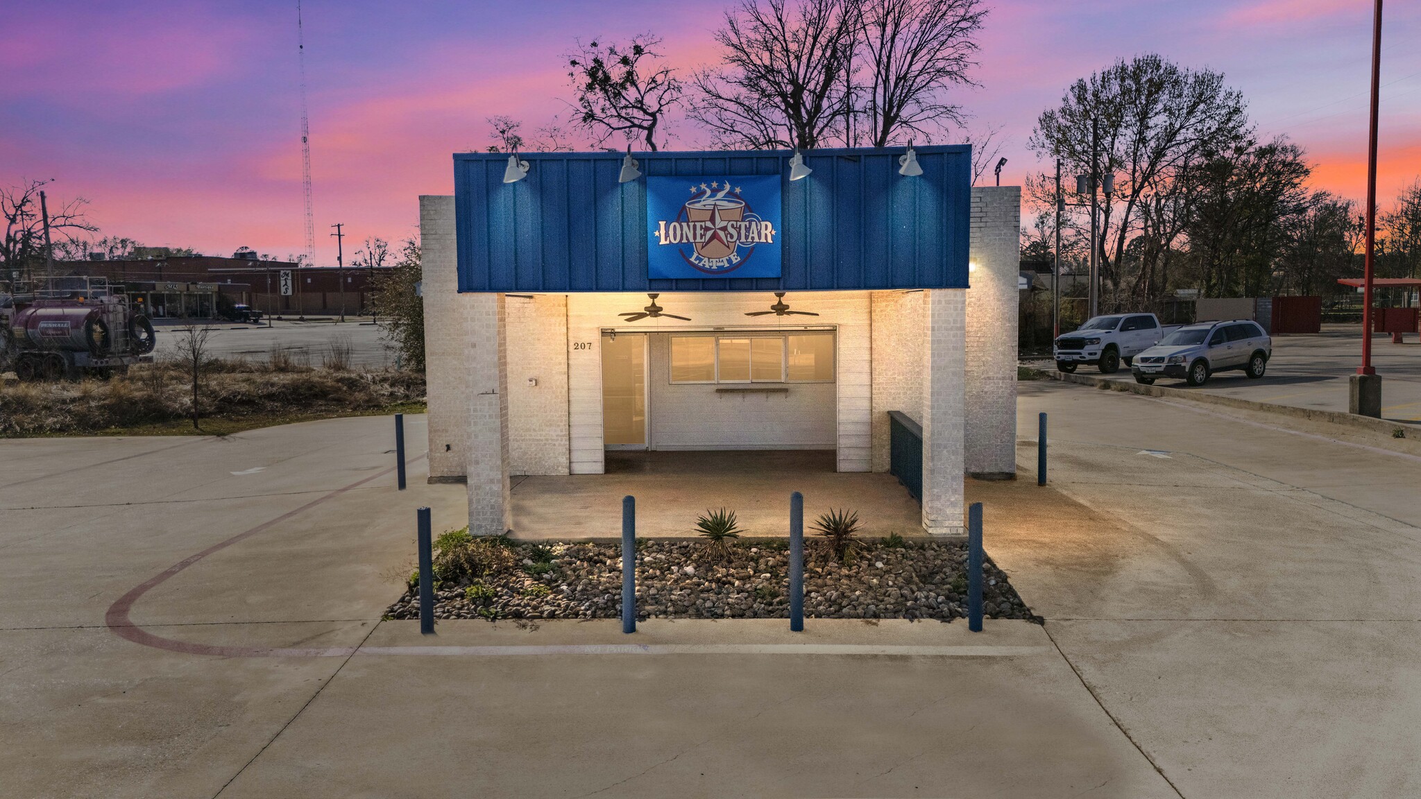 207 N Henderson Blvd, Kilgore, TX à vendre Photo de l’immeuble– Image 1 sur 25