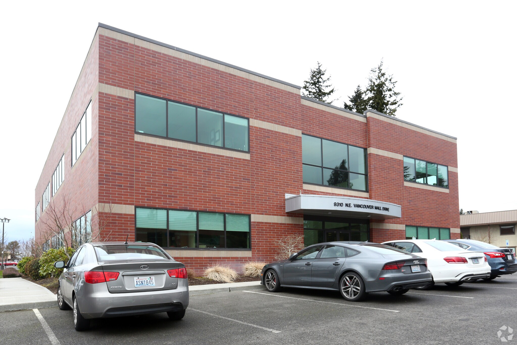 Van Mall Professional Campus portefeuille de 4 biens à vendre sur LoopNet.fr Photo principale– Image 1 sur 4