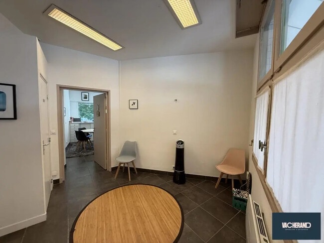 Plus de détails pour Local commercial à vendre