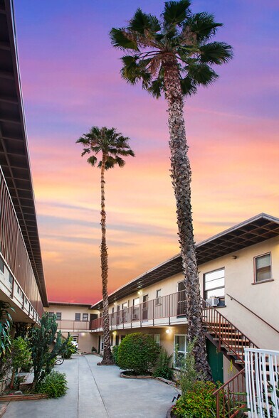 308 Pasadena Ave, South Pasadena, CA à vendre - Photo de l’immeuble – Image 2 sur 22