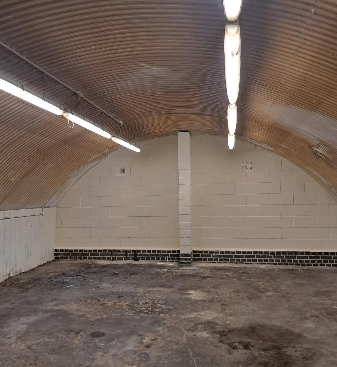 132 Skeltons Ln, Londres à louer Photo intérieure– Image 1 sur 1