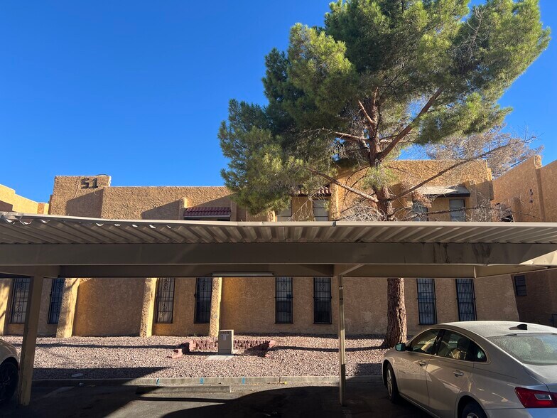 4650 Koval Ln, Las Vegas, NV à vendre - Photo de l’immeuble – Image 2 sur 11