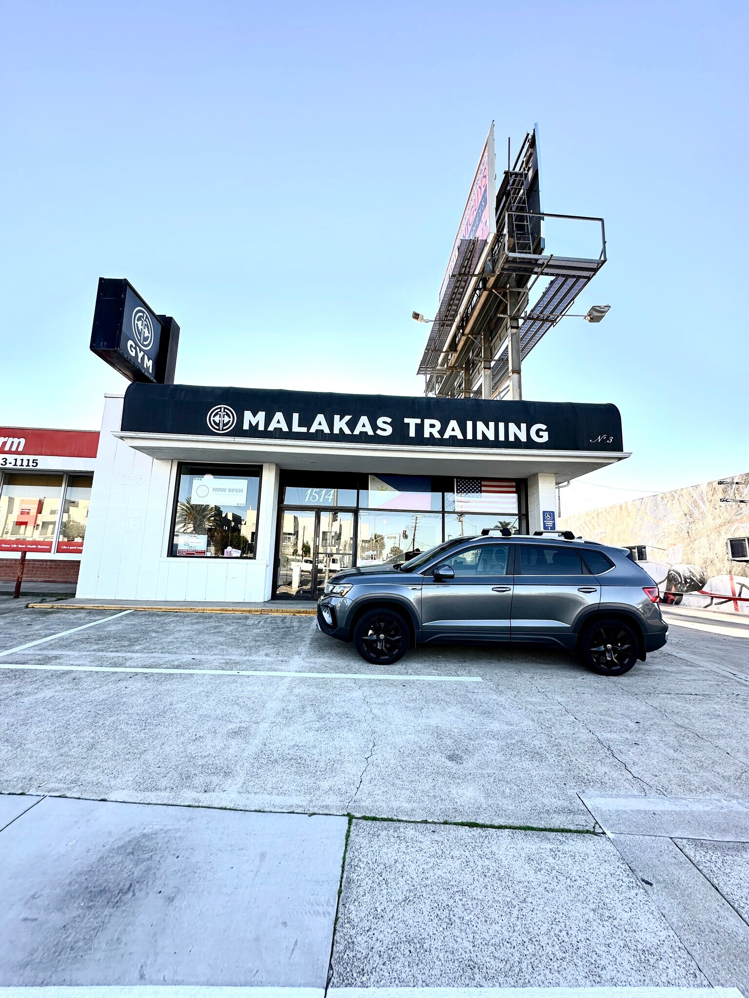 1514 Newport Blvd, Costa Mesa, CA à louer Photo principale– Image 1 sur 10