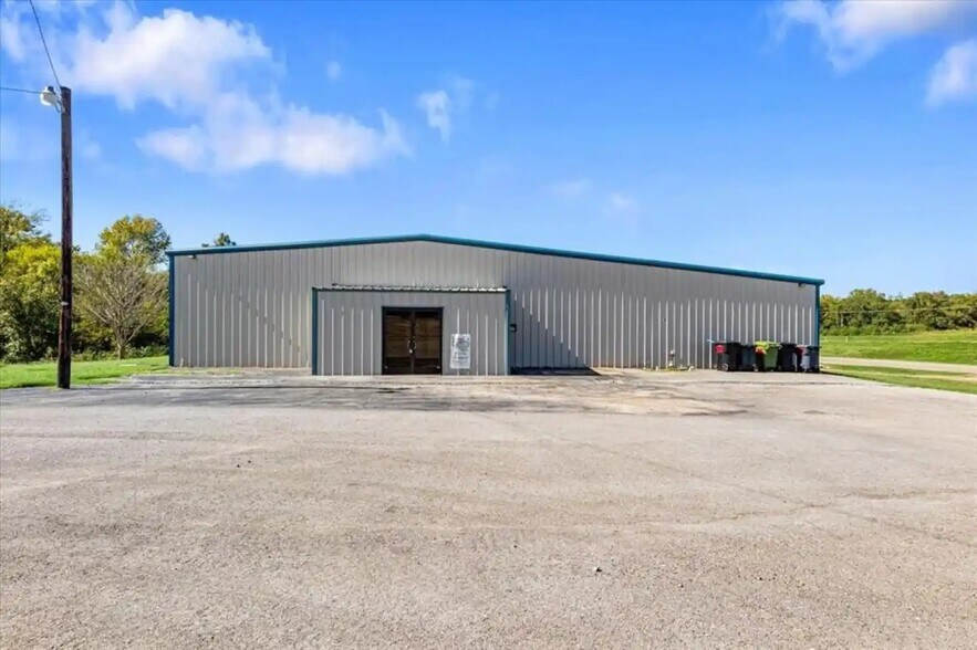 401 I-30, Winfield, TX à vendre - Photo de l’immeuble – Image 2 sur 33