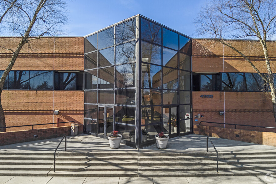 4300 Forbes Blvd, Lanham, MD à vendre - Photo de l’immeuble – Image 3 sur 3