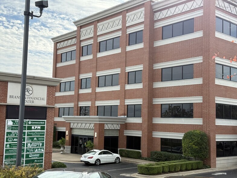 500 W Main St, Branson, MO à louer - Photo de l’immeuble – Image 2 sur 15