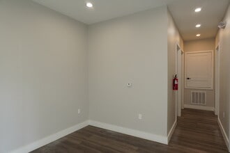 8815 West Rd, Houston, TX à louer Photo intérieure– Image 2 sur 13