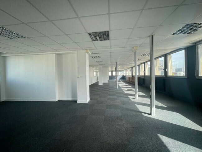 Plus de détails pour Bureau à louer