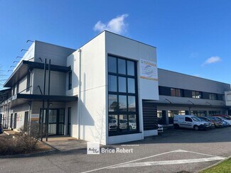 Plus de détails pour 104-112 Avenue Franklin Roosevelt, Vaulx-en-Velin - Local d'activités à louer