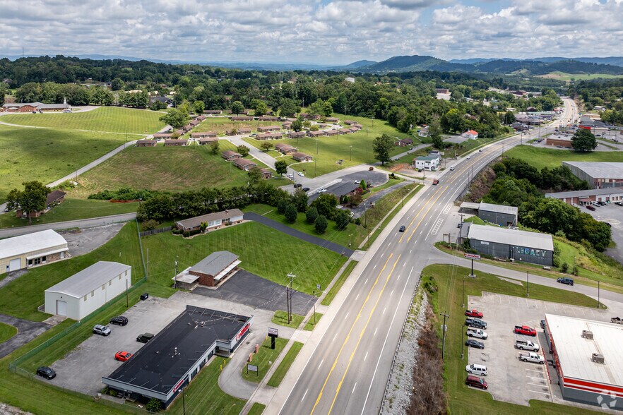 702-706 N Broad St, New Tazewell, TN à vendre - Aérien – Image 2 sur 4