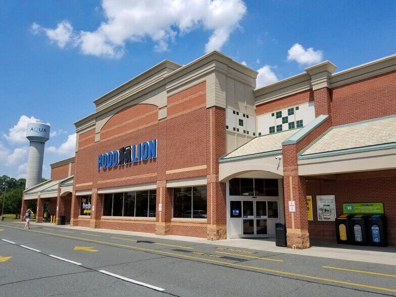 835 Williamson Rd, Mooresville, NC à louer - Photo principale – Image 1 sur 6