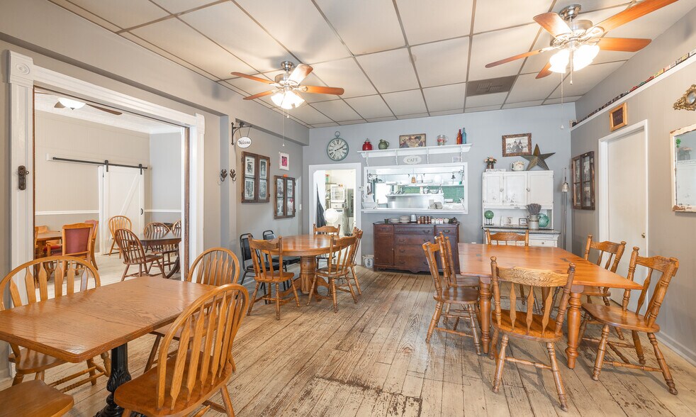 305 S Alvarado Ave, Belle, MO à vendre - Photo de l’immeuble – Image 3 sur 35