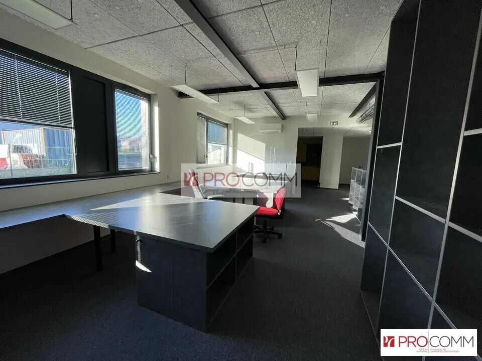 Bureau dans Chartres à vendre Photo de l’immeuble– Image 1 sur 8