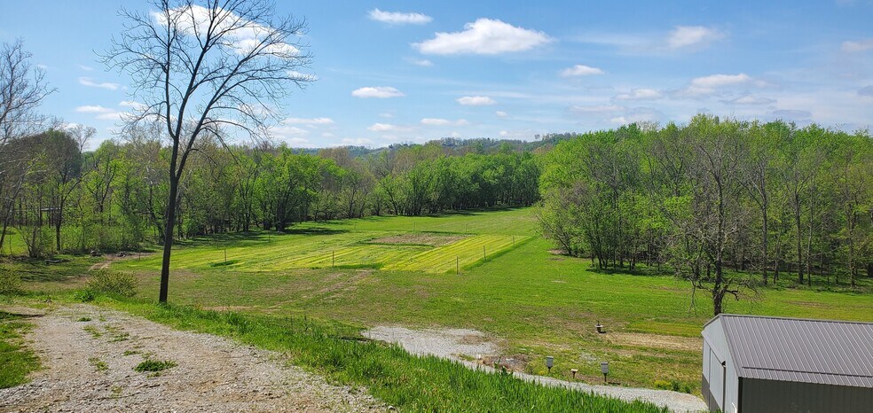 8122 Stringtown Rd, Aberdeen, OH à vendre - Photo de l’immeuble – Image 3 sur 24