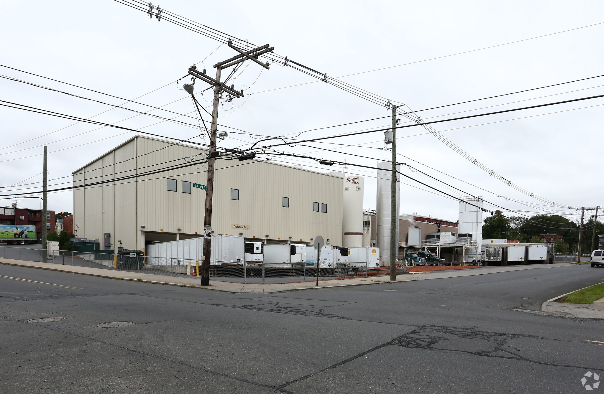 433 Park St, New Britain, CT à vendre Photo principale– Image 1 sur 4