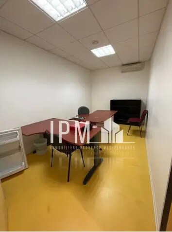 Immeuble residentiel dans Marseille à vendre - Photo intérieure – Image 3 sur 5