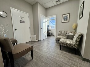 535 Broadhollow Rd, Melville, NY à louer Photo intérieure– Image 2 sur 7