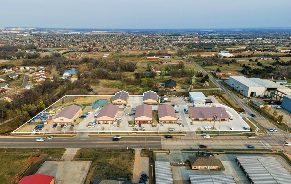 8810-8880 S Sunnylane Rd portefeuille de 7 biens à vendre sur LoopNet.fr - Aérien – Image 2 sur 8