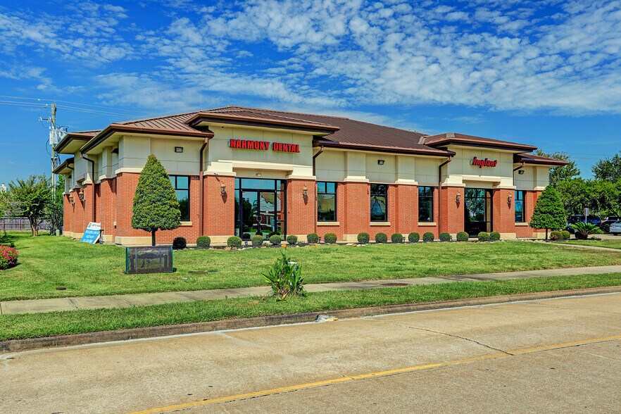 3530 Sunset Meadows Dr, Pearland, TX à vendre - Photo de l’immeuble – Image 2 sur 31