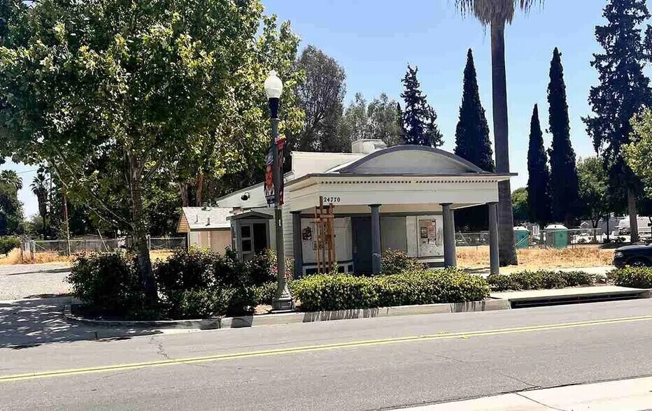 24770 Washington Ave, Murrieta, CA à vendre - Photo de l’immeuble – Image 2 sur 7