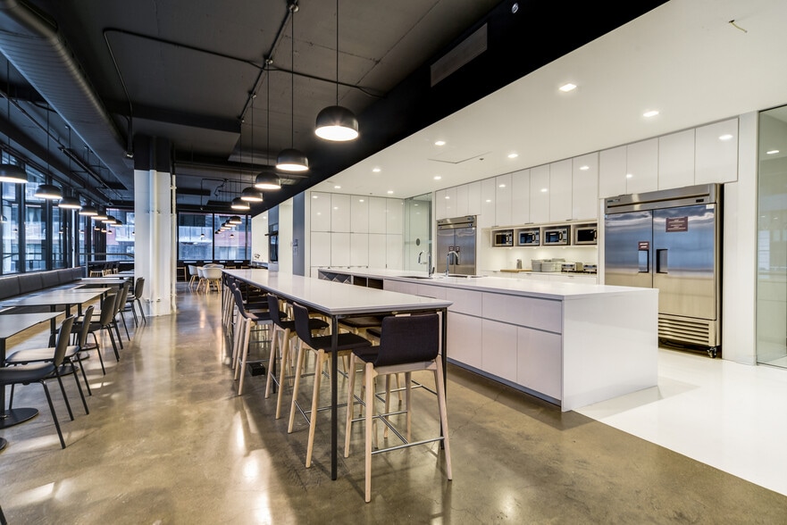 100 Rue Peel, Montréal, QC à louer - Photo intérieure – Image 3 sur 34