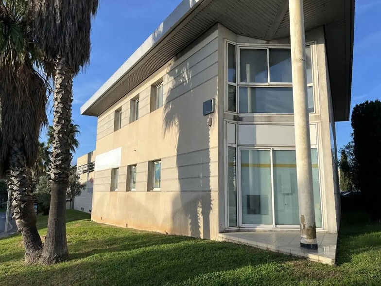 Bureau dans La Valette-du-Var à louer - Photo de l’immeuble – Image 3 sur 4