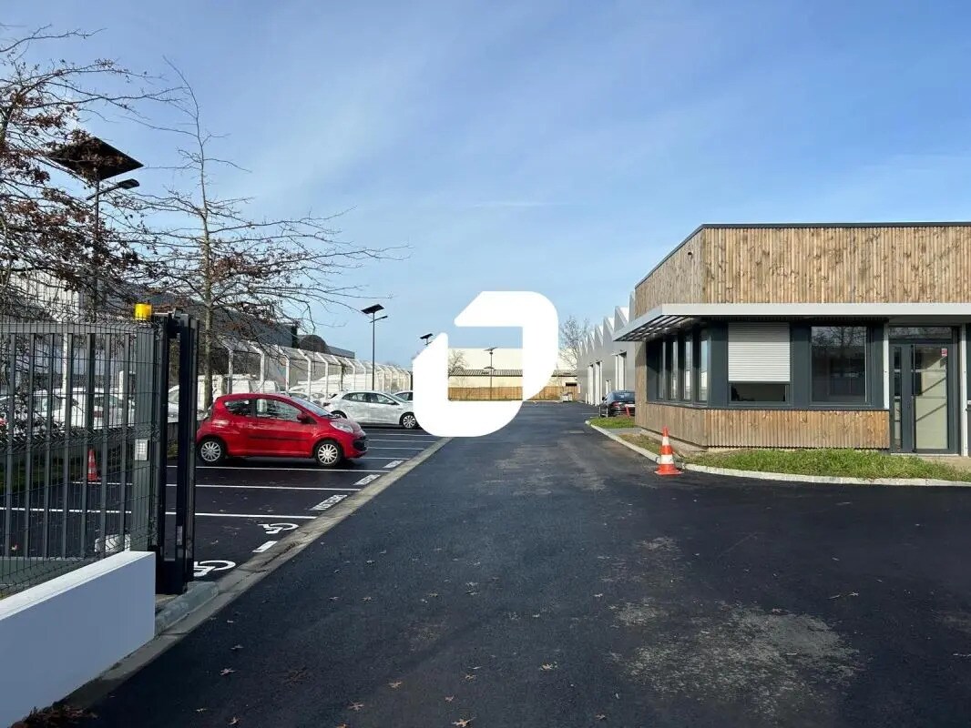 Local d’activités dans Carquefou à louer Photo de l’immeuble– Image 1 sur 13