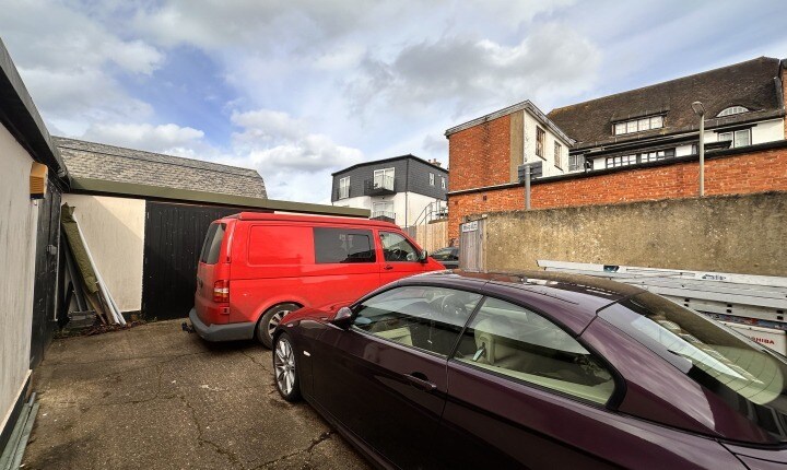 3 Poplar Walk, Caterham à louer - Photo de l’immeuble – Image 3 sur 4