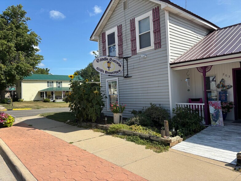 203 S Main St, Crystal, MI à vendre - Photo de l’immeuble – Image 2 sur 25
